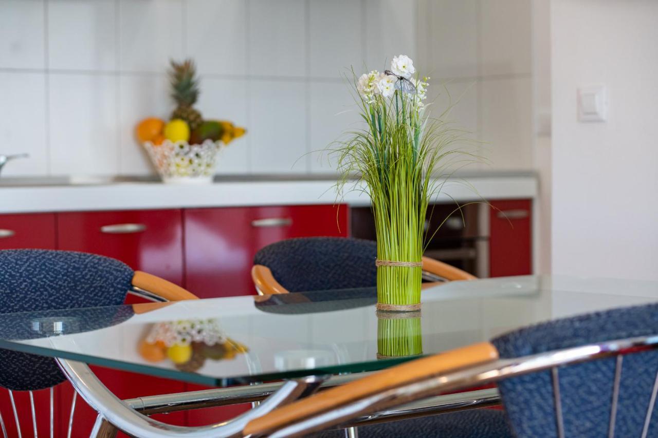 Apartman Strmota S Bazenom Sveti Filip i Jakov Exterior foto